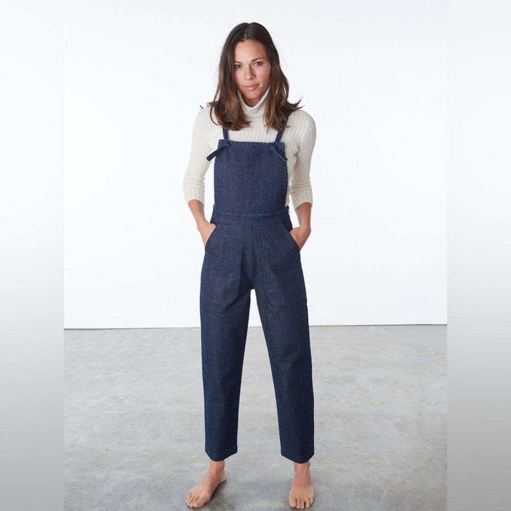 LOUP
KNOT OVERALLS -‎ DARK INDIGO size medium